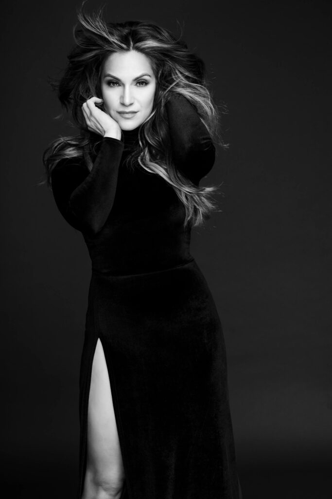 Shoshana Bean debuton me koncert solo në Beacon Theatre  mbrëmja festive më 14 dhjetor
