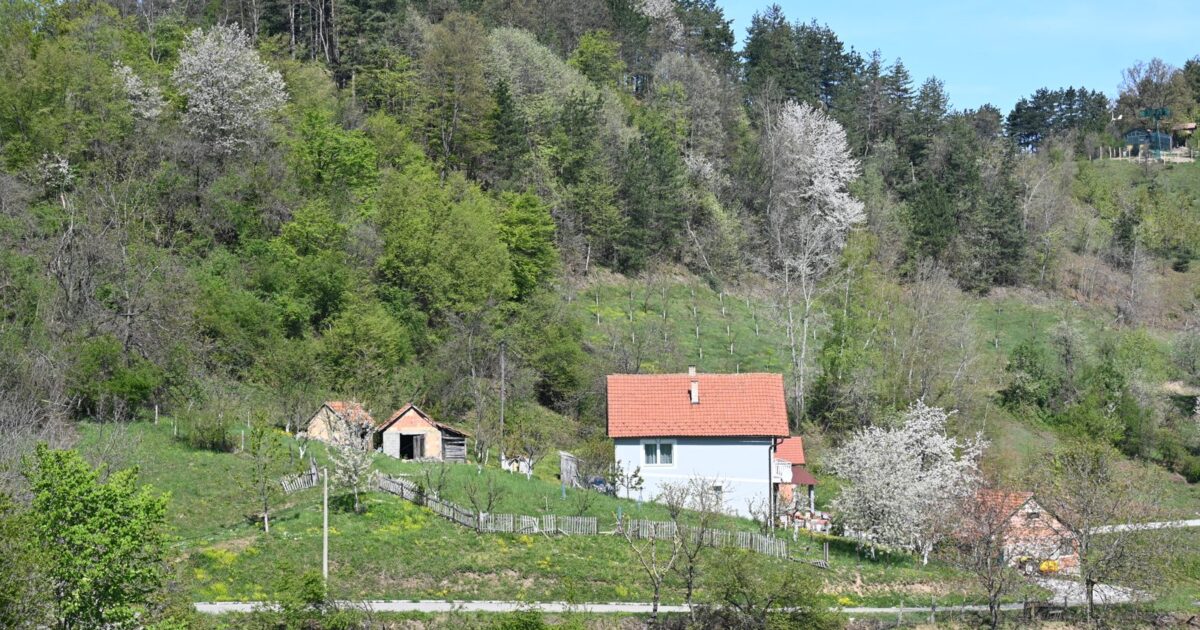 Shtëpi fshati në Serbi