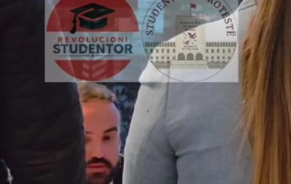 Një grup protestuesish