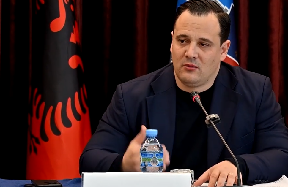 U shkarkua nga Veliaj, Sulaj falenderon
