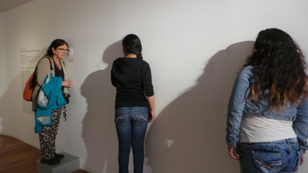 Artistja meksikane Teresa Margolles pushton Nju Jorkun me dy ekspozita njëherësh në MoMA dhe MoMA PS1