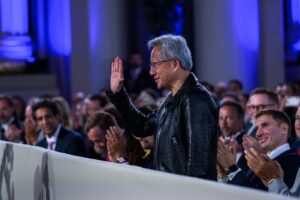 Shefi ekzekutiv i Nvidia-s, Jensen Huang, gjatë samitit të IA-së në Shtëpinë e Bardhë. Ai është mes drejtuesve që takohen sot me presidentin Trump. (Foto: Joyce N. Boghosian / Shtëpia e Bardhë, Wikimedia Commons)