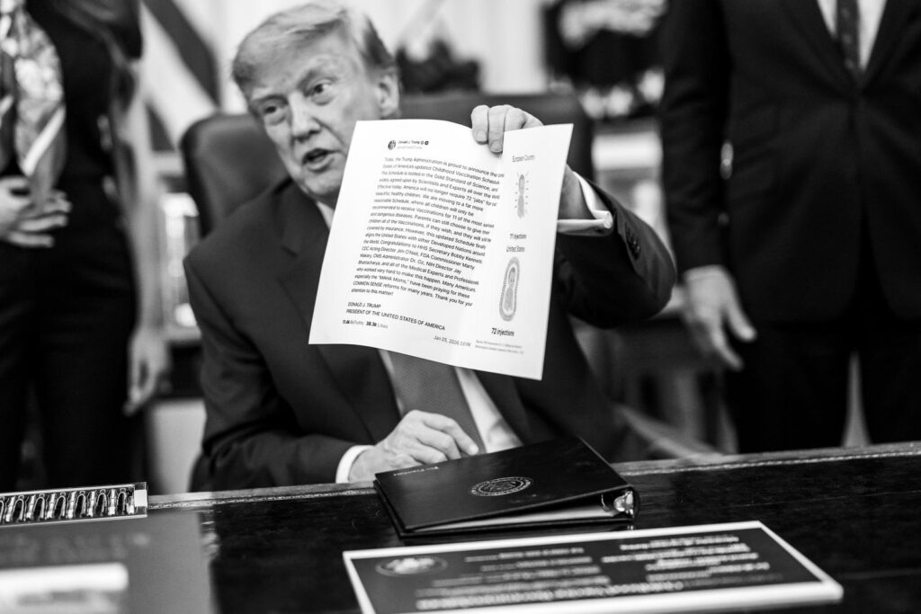 Sondazhi i Quinnipiac  Mosmiratimi i Trump it barazohet me kulmin e 6 janarit  teksa të pavarurit anojnë nga demokratët