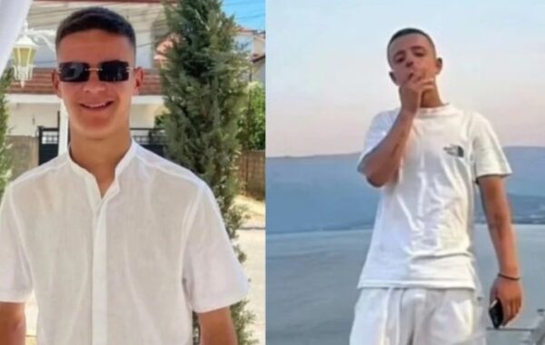 Vrau me thikë bashkëmoshatarin