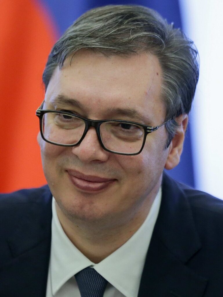 Đukanoviç  Dueli televiziv me Vuçiçin është  dhuratë nga Zoti  që opozita nuk guxon ta humbasë — Srdanoviçi e refuzoi   Kam punë më të mençura 