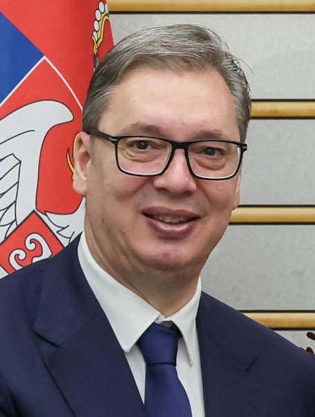 Vuçiç lamtumiret stafin e kabinetit para dorëheqjes   Dhjetë vjet jetë nuk janë pak 