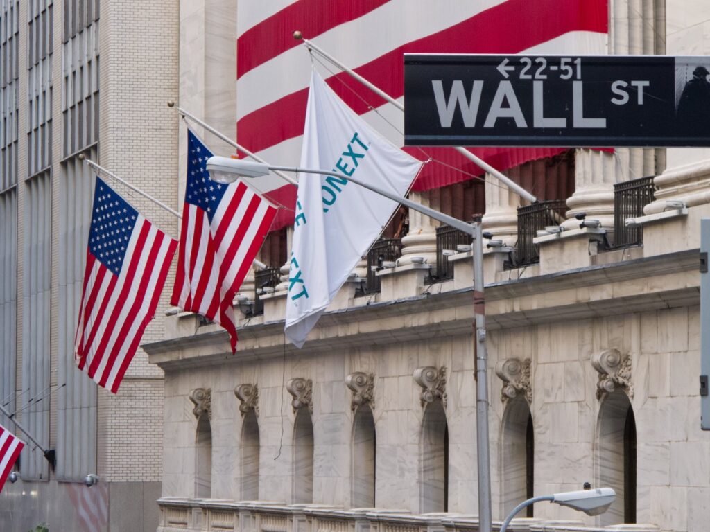 Futures i i aksioneve amerikane hapet sonte  Trump e hedh poshtë propozimin e Iranit  nafta në 97 61 dollarë