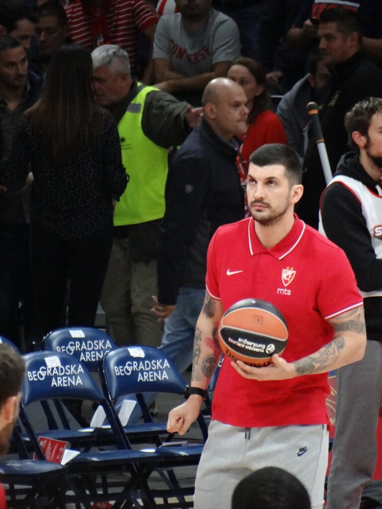 Humbje në start të Evroligës  Crvena zvezda mposhtet 77 83 nga Žalgiris në Beograd