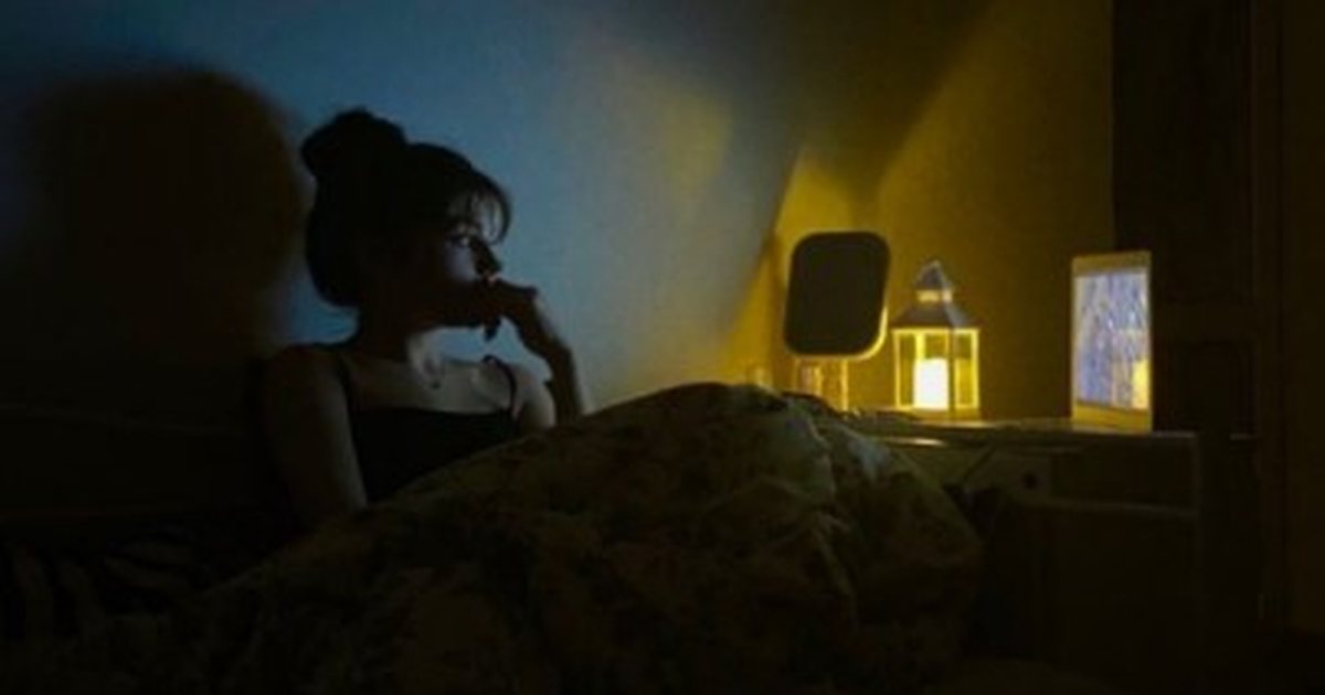 Ankthi i natës po të mban