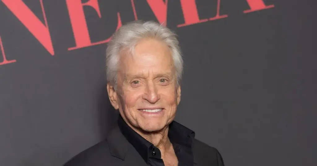 Michael Douglas shpërthen ndaj pyetjeve për seksin   Nuk kam qenë kurrë i varur 