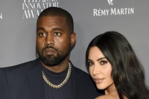 mes Kanye West dhe familjes