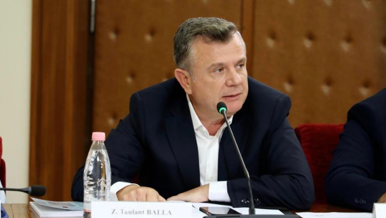 Balla paralajmëron masa ndaj protestuesve të
