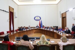 Konferenca e Kryetarëve mblidhet