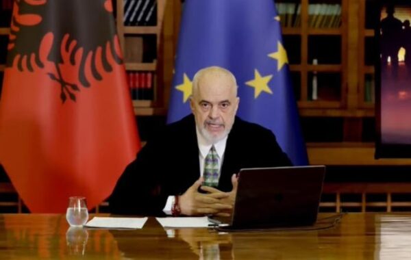 prezanton paketën e re ligjore