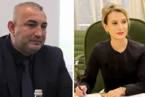 në krye të