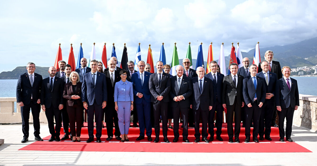 MALI I ZI SYNON