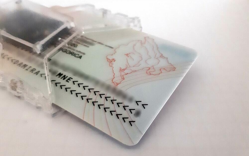 PËRMES KARTËS ELEKTRONIKE TË IDENTITETIT