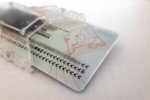 PËRMES KARTËS ELEKTRONIKE TË IDENTITETIT