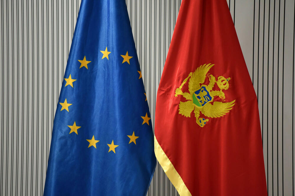 BE ja DISKUTON ZGJERIMIN  IRLANDA  MALI I ZI ËSHTË SHUMË AFËR ANËTARËSIMIT