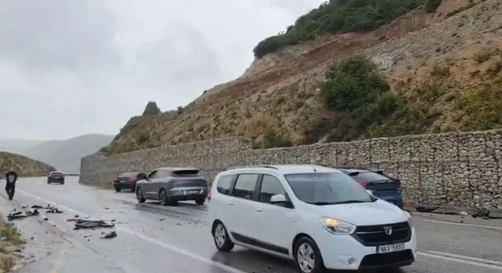 E rëndë në Levan Tepelenë  nënë e bijë plagosen në një aksident rrugor