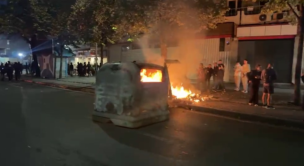 Protesta e dhunshme e ditës së djeshme  Policia arreston 10 të dyshuar  procedohen në gjendje të lirë edhe dy të tjerë 