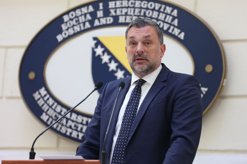 Lobistët e Berishës dhe Dodikut në lupën e Uashingtonit  Bosnja kërkon verifikime dhe sanksione