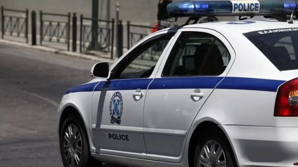 Rrëfimi tronditës në mediat greke  E reja denoncon partnerin shqiptar  Më ka dhunuar dhe më ka kërcënuar  Kam frikë për