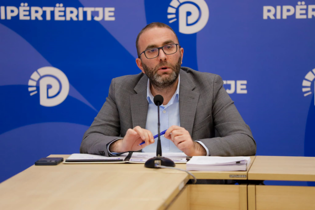 Përplasja për hartën territoriale  Bardhi  Rama kërkon të shuajë edhe 15 bashki të tjera  ne duam pushtetin pranë qytetarit