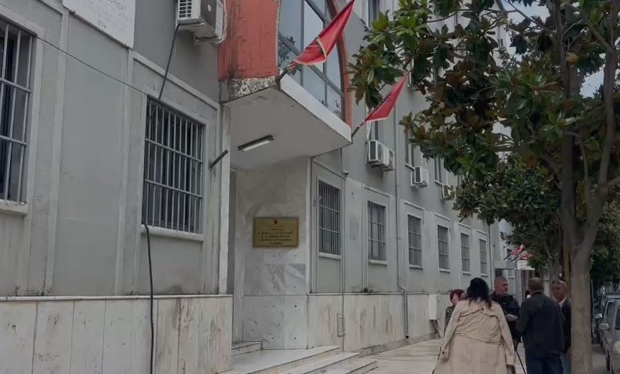 25 mijë lekë në