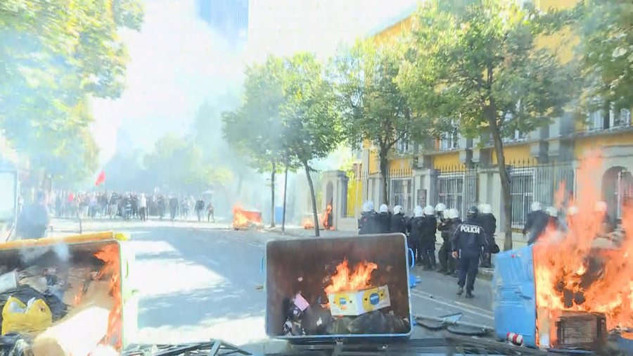 nesër para gjykatës