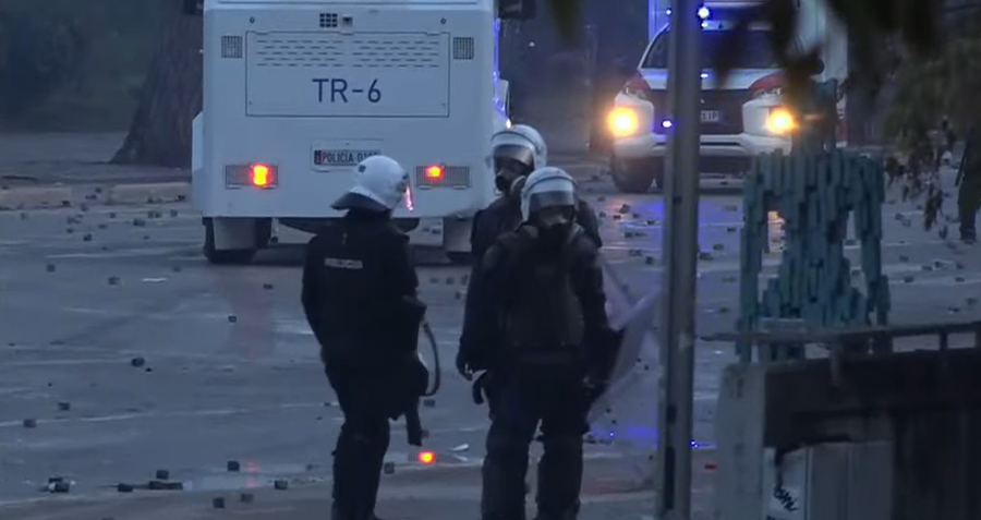 Protestuesit e maskuar