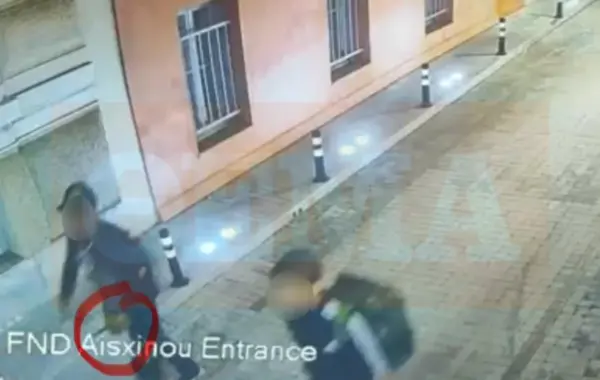 dhe dy grekë