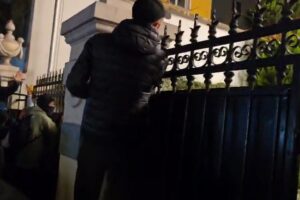 Sulmi ndaj ambasadës së Vatikanit, reagon