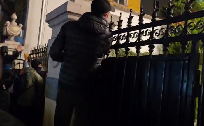 Sulmi ndaj ambasadës së Vatikanit, reagon