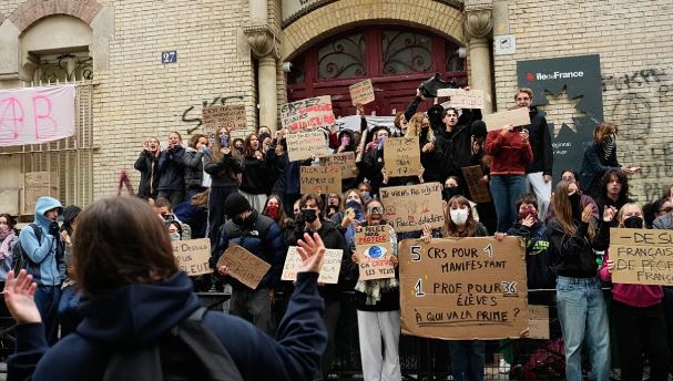 Protestat në Francë  OKB  Po ndjekim me shqetësim incidentet