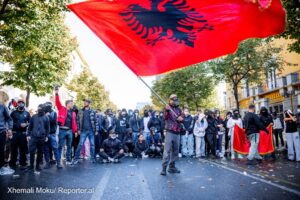 për shmangien e përgjegjësisë politike