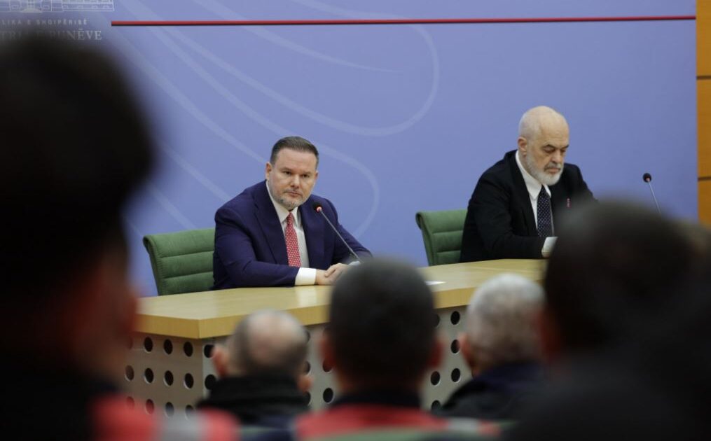 e drejtë demokratike,