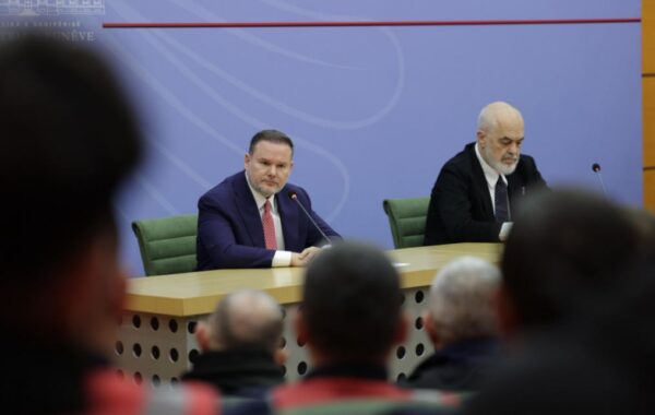 e drejtë demokratike,
