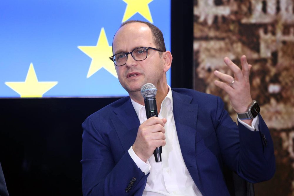 Ditmir Bushati  Protestat kundër korrupsionit dhe kapjes së pushtetit nuk pengojnë rrugën drejt BE  por kërkojnë ndryshimin e Shqipërisë 