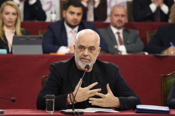 Dita e 17 e protestës studentore  Rama përsërit ftesën për dialog  Protestuesit kërkojnë largimin e tij