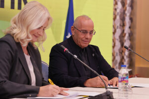 FFK nënshkruan marrëveshje sponsorizimi me Raiffeisen