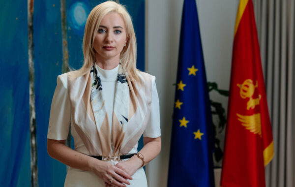 EDHE TRE KAPITUJ NEGOCIUES