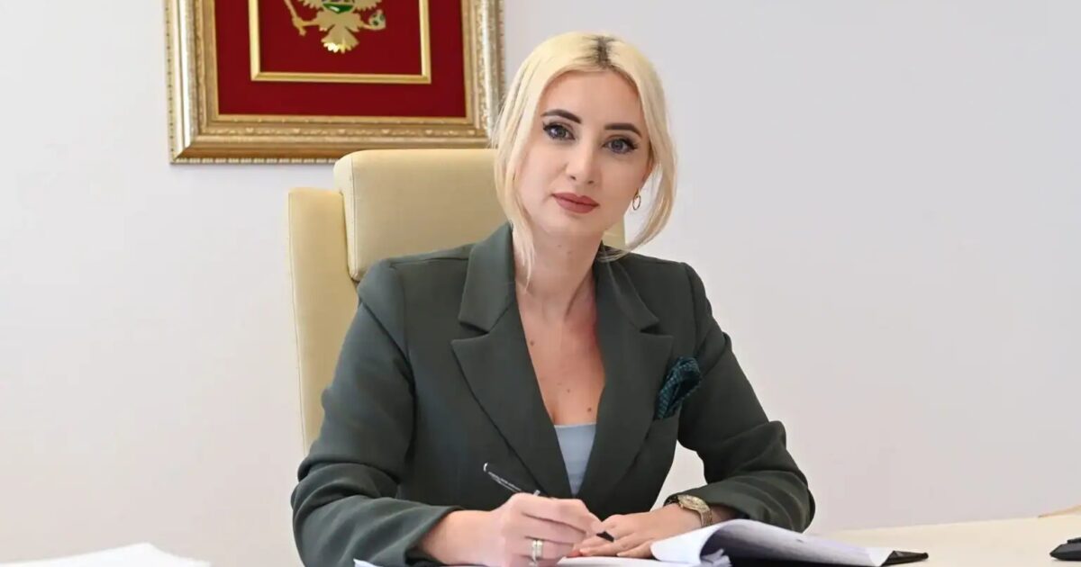 MALI I ZI SYNON