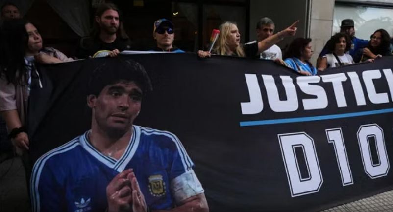 Gjyqi i Maradonës  kërkohet dënim me 12 vjet burg për Dr  Luque  Fajtor për vrasje me dashje