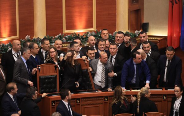 Opozita shqiptare