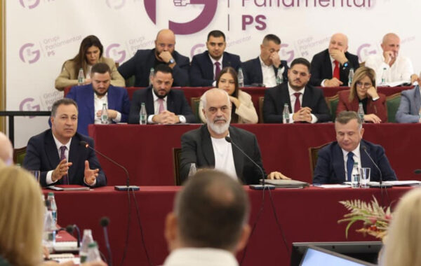 sugjerime dhe kërkesa