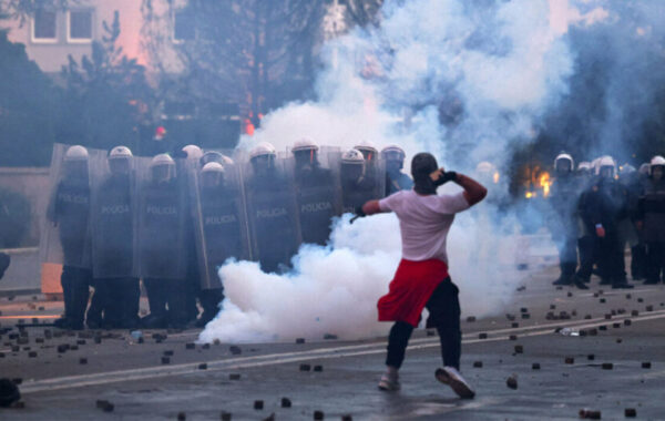 22 protestues