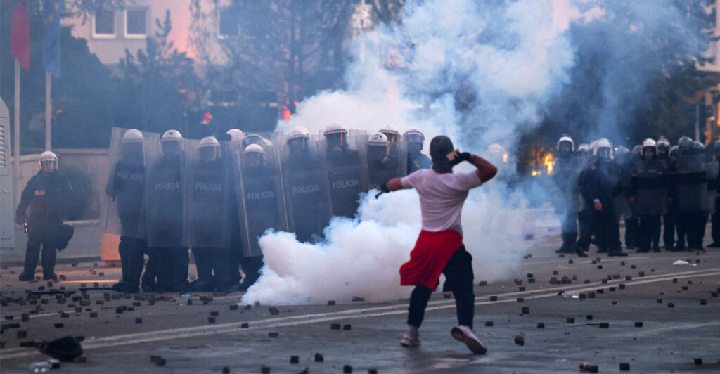 22 protestues