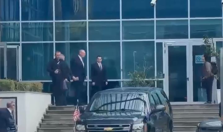 Ambasadori i SHBA ve shkon në SPAK  takohet me Klodian Brahon dhe kreun e BKH  VIDEO 