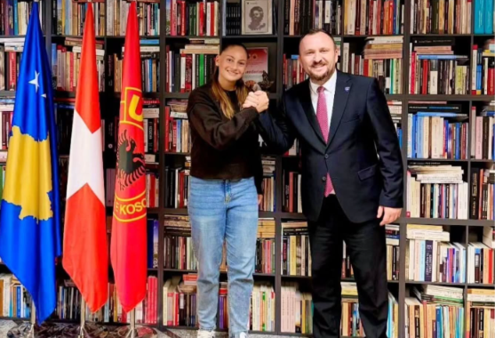 Lea Kramoviku zgjedh Kosovën, do ta